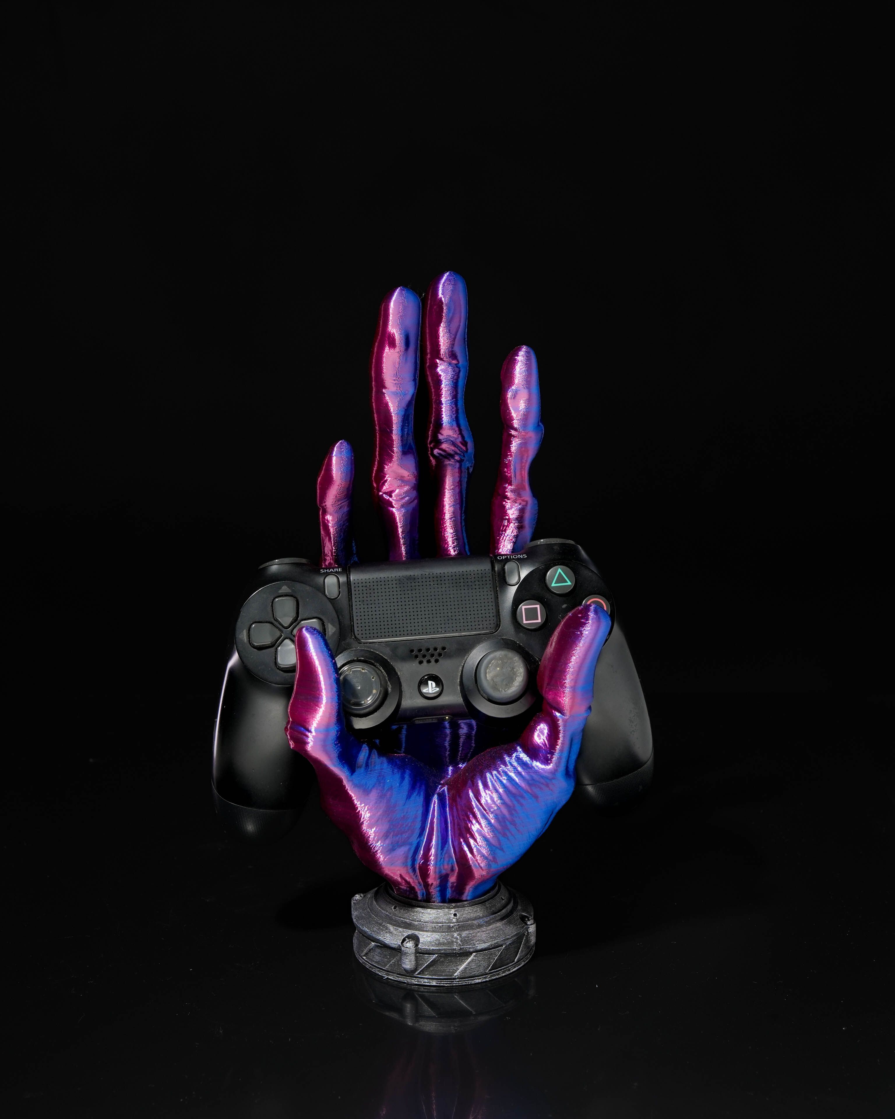 6-Finger Alien Hand Video Game Controller Holder