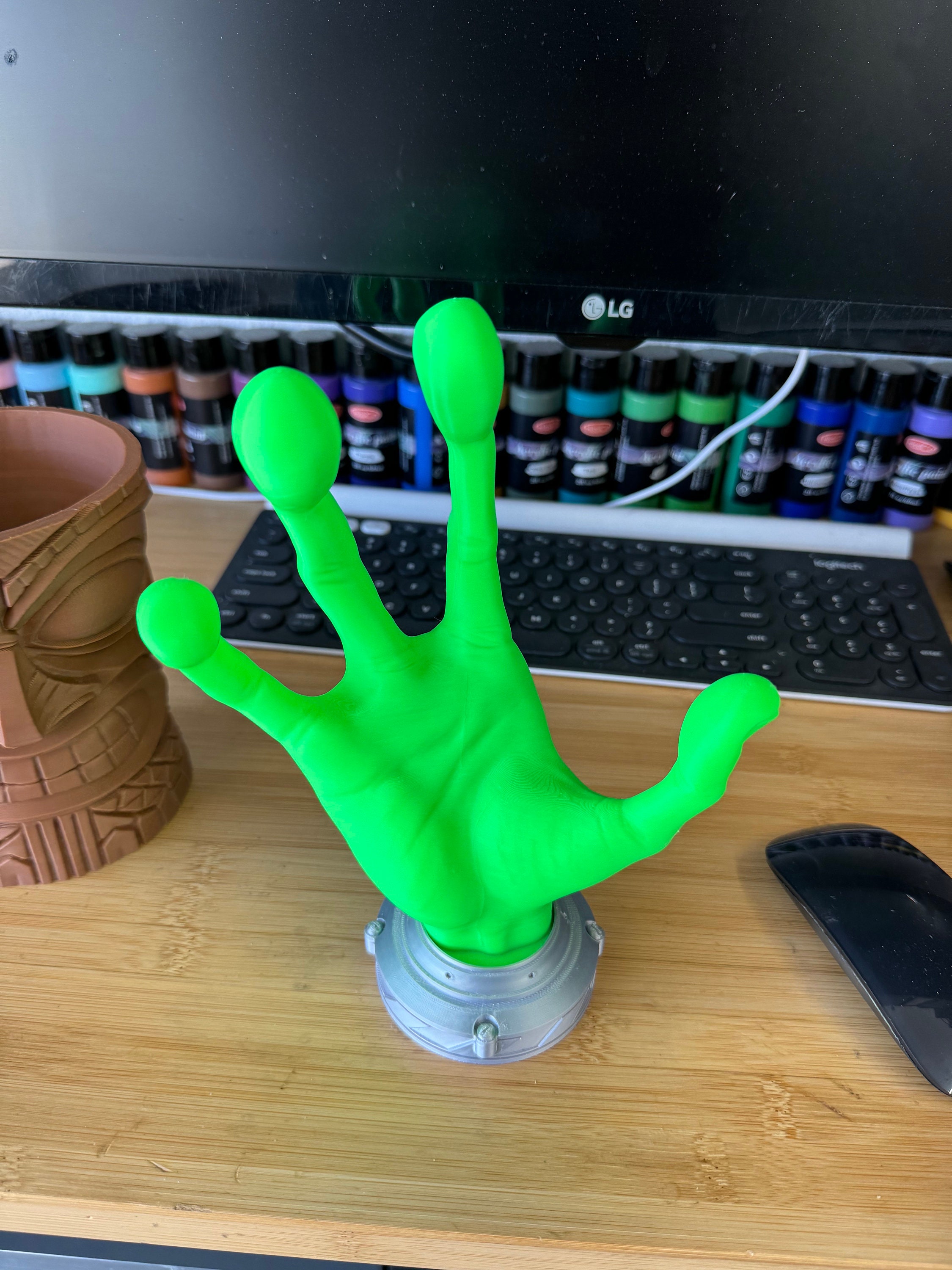 Alien Hand Video Game Controller Holder